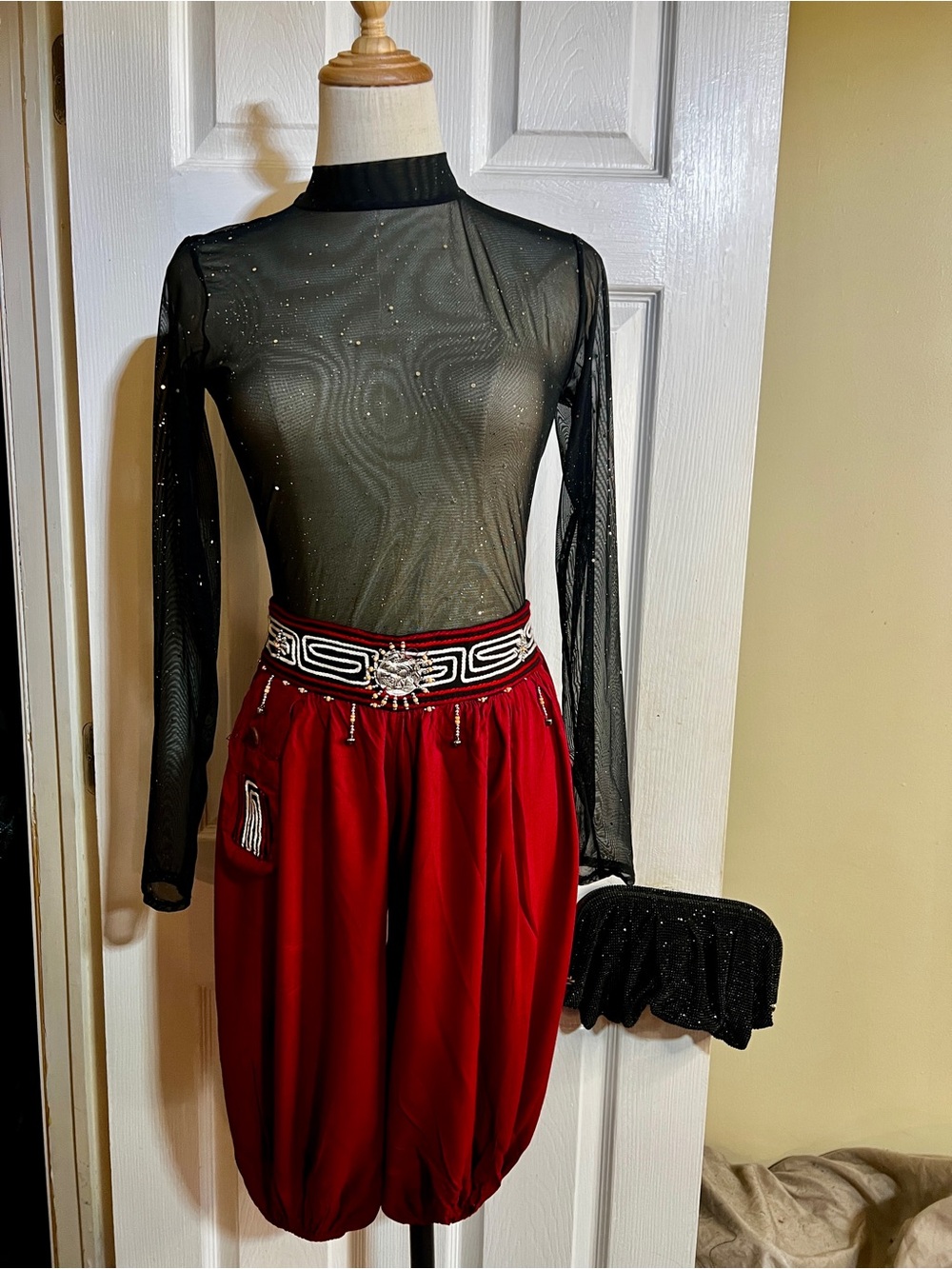 Made In Thailand Wms Red Cotton Pleated Balloon Boho Bells Beaded Genie Pants M